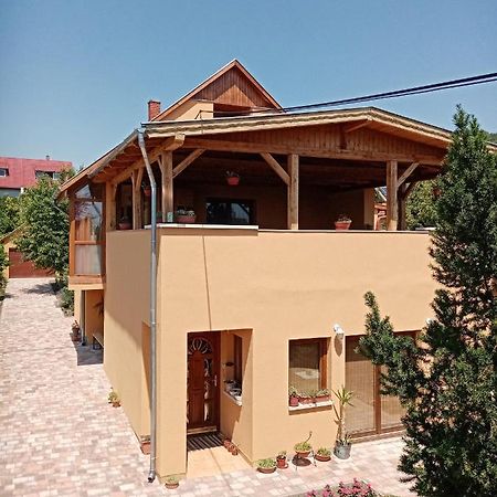 Jazmin-Szieszta Apartmanhaz Balatonfuered מראה חיצוני תמונה