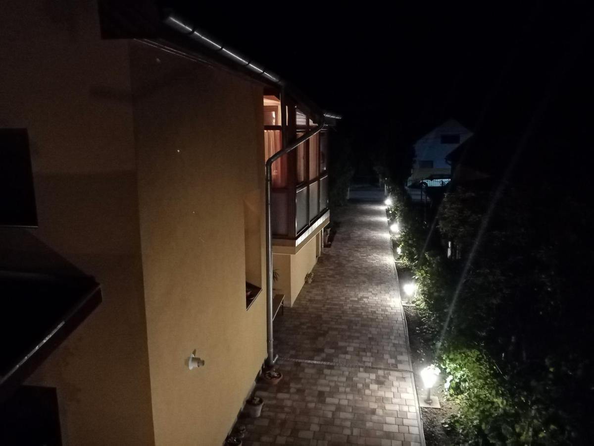 Jazmin-Szieszta Apartmanhaz Balatonfuered מראה חיצוני תמונה
